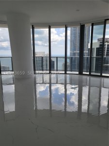 Comprar apartamento no Brickell Heights East 4303