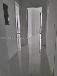 Comprar apartamento no Brickell Heights East 4303