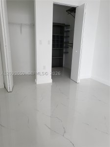 Comprar apartamento no Brickell Heights East 4303