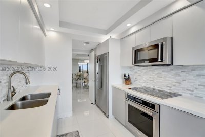 Comprar apartamento no 2000 Williams Island 808