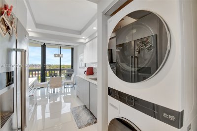 Comprar apartamento no 2000 Williams Island 808