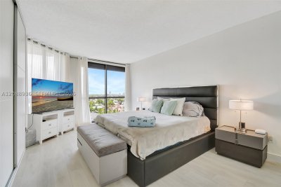 Comprar apartamento no 2000 Williams Island 808