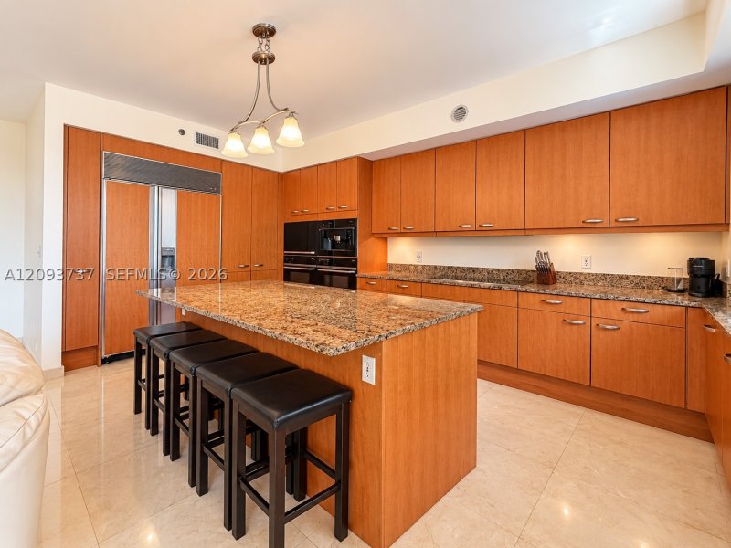 Comprar apartamento en Ocean Tower One 202
