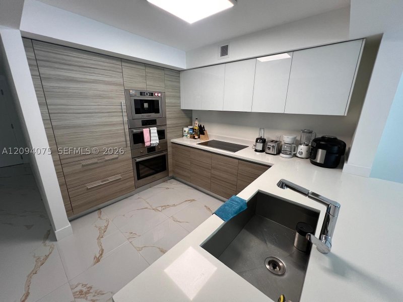 Comprar apartamento en Parque Towers at St. Tropez 4-1504