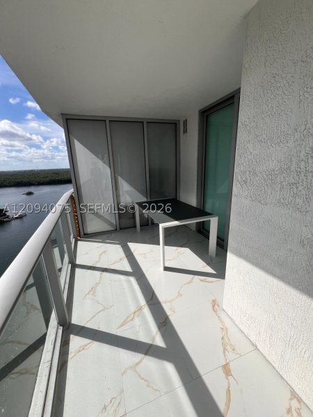 Comprar apartamento en Parque Towers at St. Tropez 4-1504