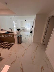 Comprar apartamento en Parque Towers at St. Tropez 4-1504
