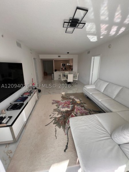 Comprar apartamento en Parque Towers at St. Tropez 4-1504