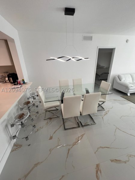 Comprar apartamento en Parque Towers at St. Tropez 4-1504