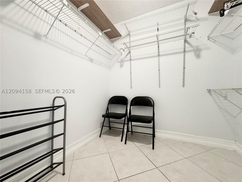 Apartment for rent at Hallmark of Hollywood 525