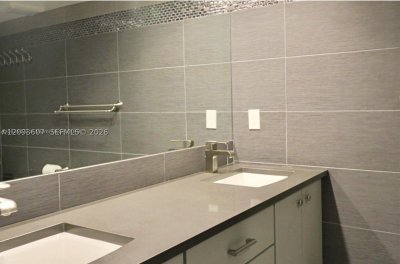 Comprar apartamento en Plaza Towers South 1202
