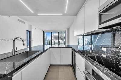 Comprar apartamento no Brickell City Centre Rise 806