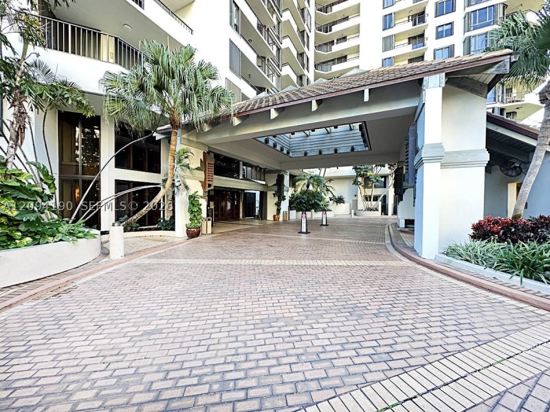 Apartment for rent at Brickell Key One A1217