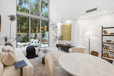 2200 Brickell Apt #GV04