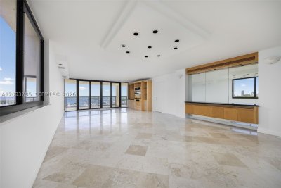 Comprar apartamento no Coconut Grove Bayshore 10A & 10B