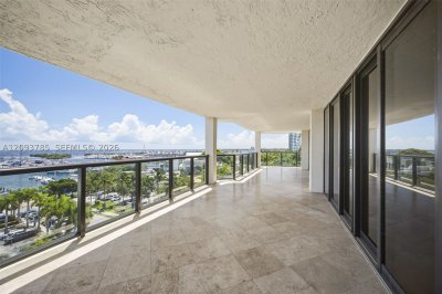 Comprar apartamento no Coconut Grove Bayshore 10A & 10B