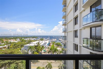 Comprar apartamento no Coconut Grove Bayshore 10A & 10B