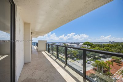 Comprar apartamento no Coconut Grove Bayshore 10A & 10B
