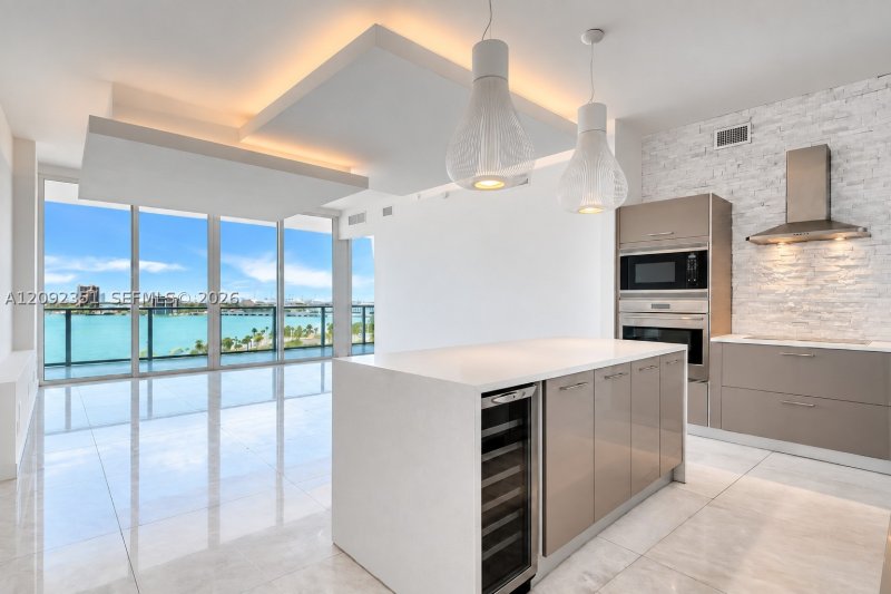 Condo for sale at Paramount Bay 1006