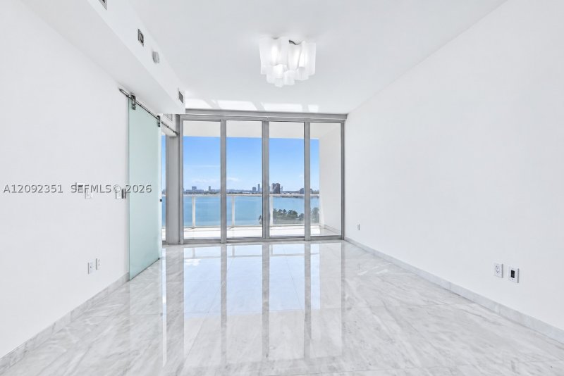 Condo for sale at Paramount Bay 1006