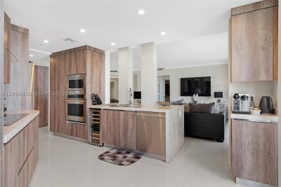 Property photo # 9