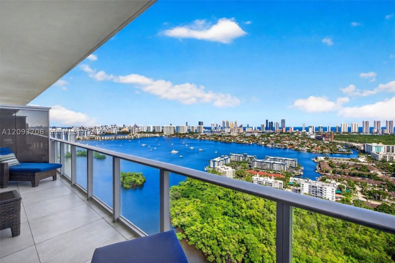 Comprar apartamento no The Harbour LPH17