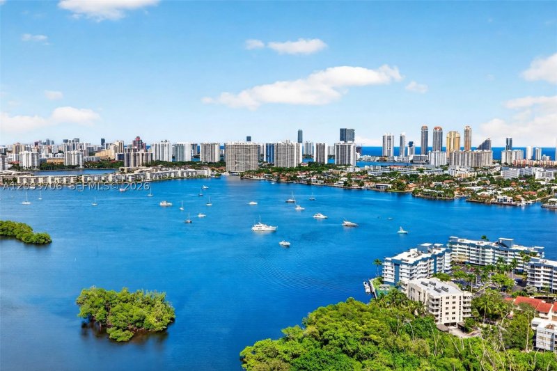 Comprar apartamento no The Harbour LPH17