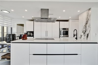 Aluguel de apartamento no Brickell Key One A1015