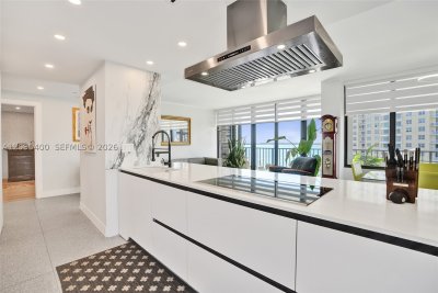Aluguel de apartamento no Brickell Key One A1015