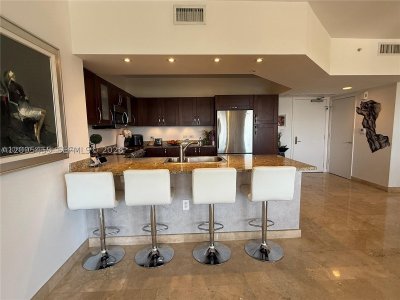 Alquiler de apartamento en Turnberry Village South 804