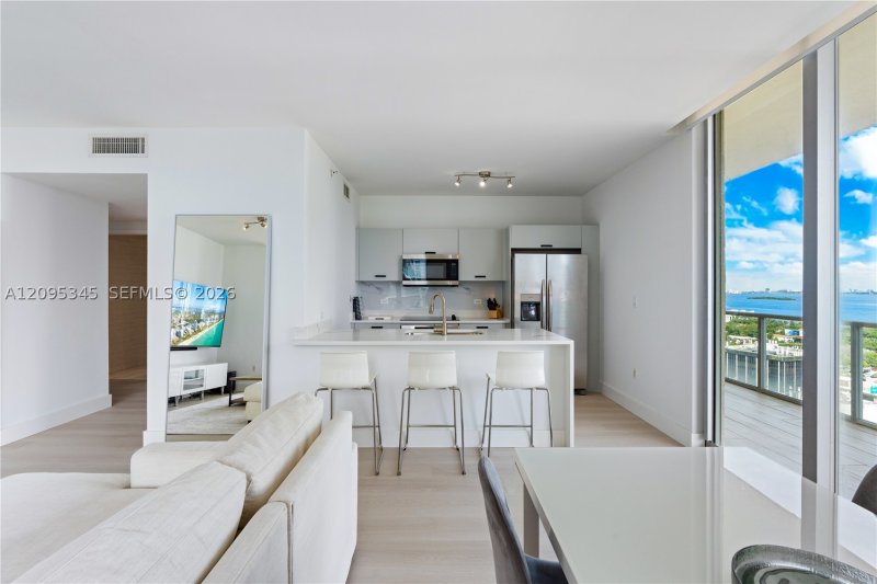 Aluguel de apartamento no Midtown Miami 2 H1711