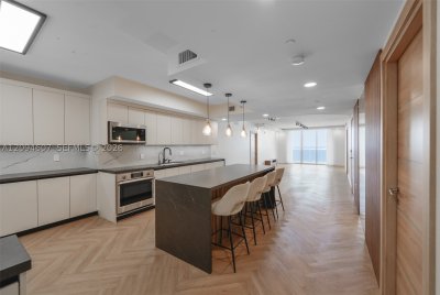 Aluguel de apartamento no Beach Club One 3702