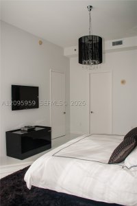 Comprar apartamento no Trump Tower Three 4306