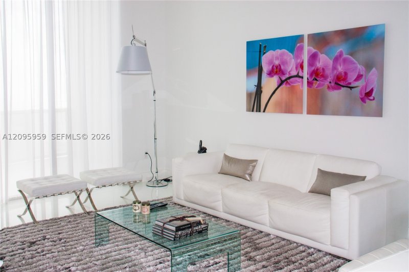 Comprar apartamento no Trump Tower Three 4306