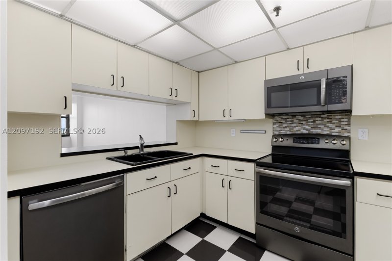 Property photo # 7