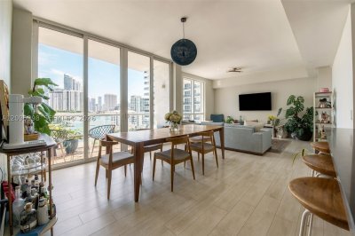 The Crimson Miami Apt #1006