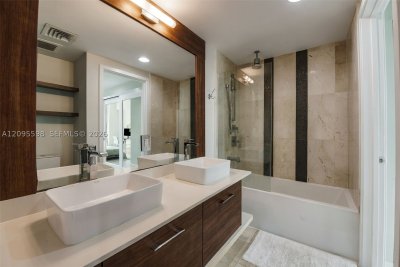 Alquiler de apartamento en The Crimson Miami 1006