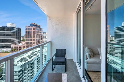 Comprar apartamento en 350 Las Olas Place 1980