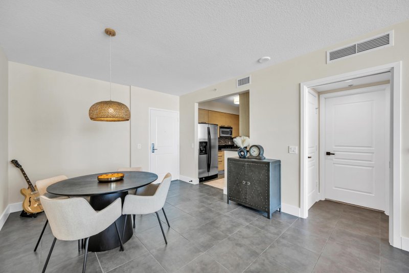 Comprar apartamento en 350 Las Olas Place 1980