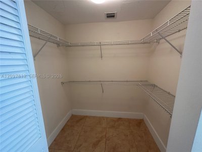 Aluguel de apartamento no Brickell on the River South 1714