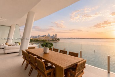Comprar apartamento en Vita at Grove Isle PH M02