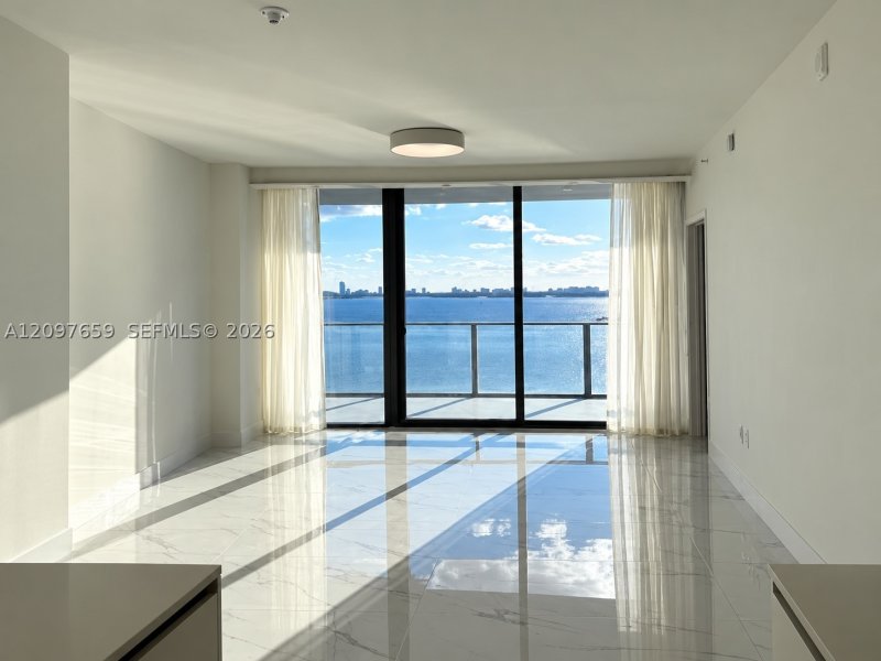 Alquiler de apartamento en Aria Reserve Miami 1204