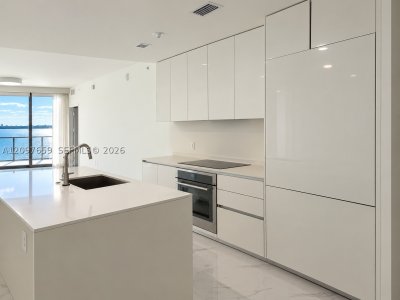 Alquiler de apartamento en Aria Reserve Miami 1204