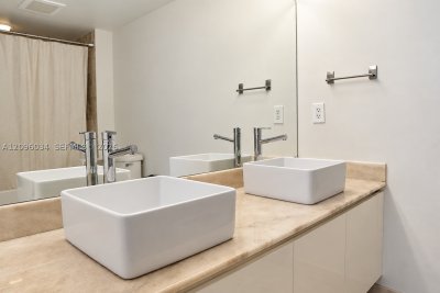 Comprar apartamento en Blue Condominium 2004