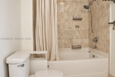 Comprar apartamento en Blue Condominium 2004