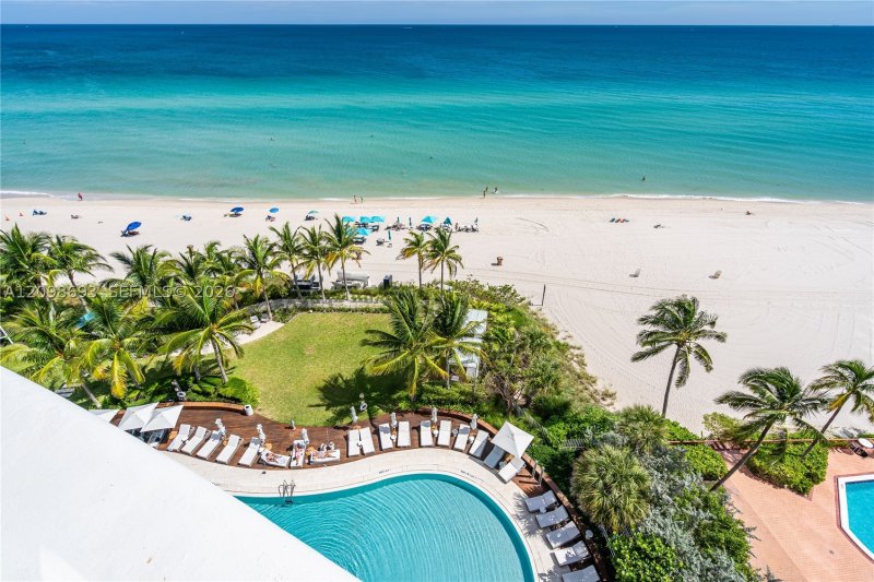 Condo for sale at Ritz Carlton Residences Sunny Isles 705