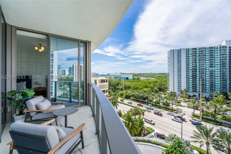 Condo for sale at Ritz Carlton Residences Sunny Isles 705