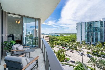 Comprar apartamento en Ritz Carlton Residences Sunny Isles 705