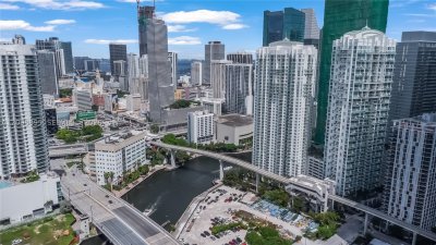 Comprar apartamento en Brickell on the River South 811
