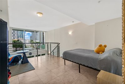 Comprar apartamento en Brickell on the River South 811