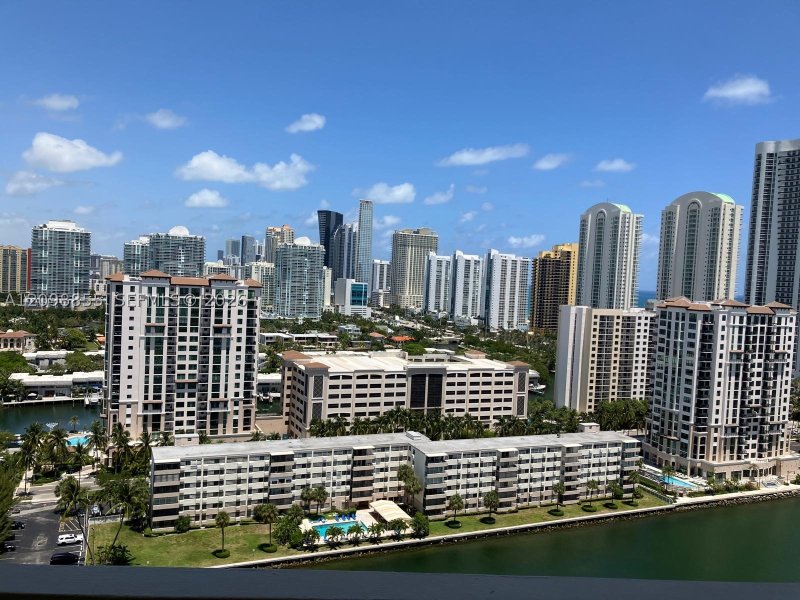 Comprar apartamento en Arlen House PH11